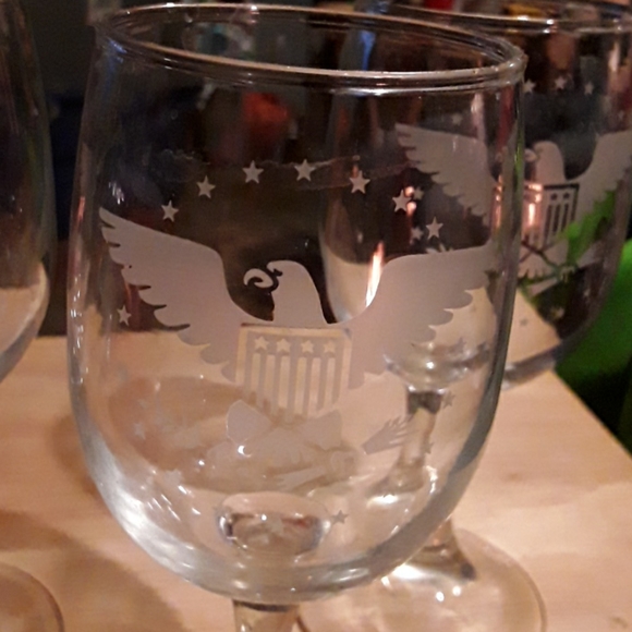 SET OF  3  ETCHED GLASS  WINE GLASSES. - Picture 2 of 3